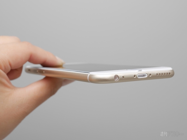 iPhone6ゴールド