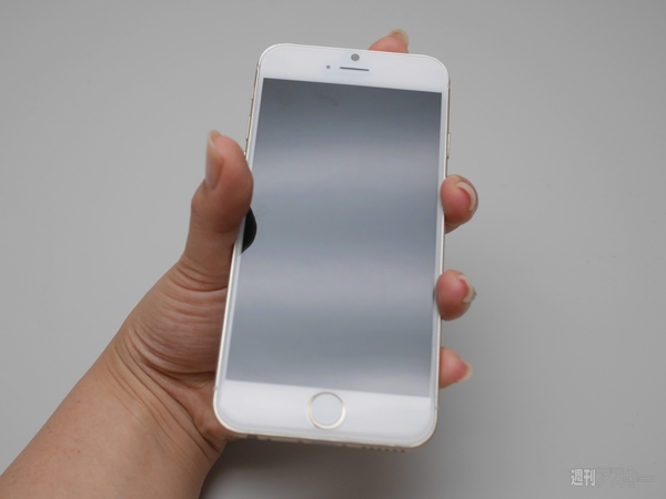 iPhone6ゴールド
