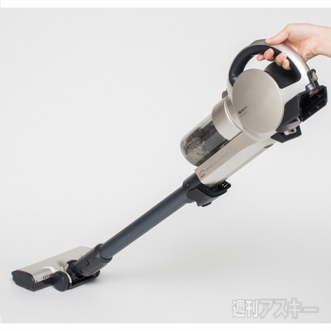 コードレスサイクロン掃除機FREED