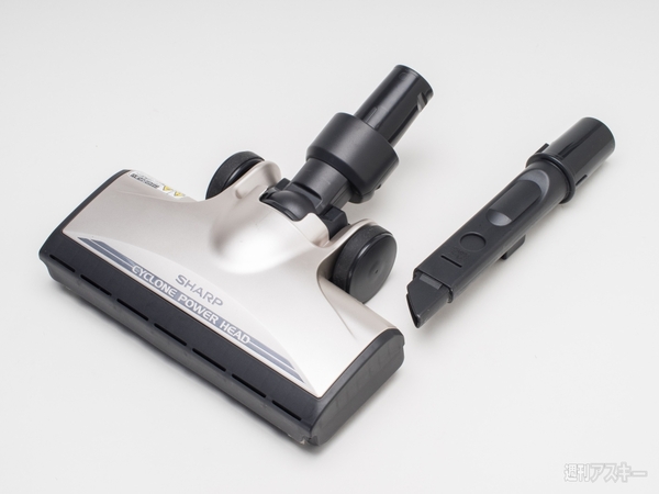 コードレスサイクロン掃除機FREED