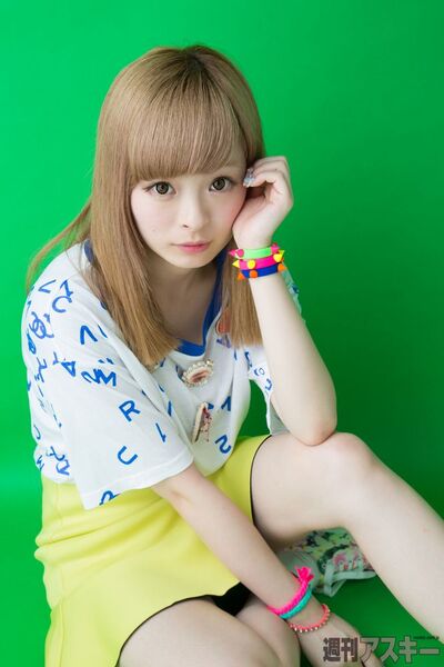 988号表紙の人・きゃりーぱみゅぱみゅ