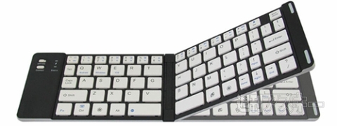 マルチOS対応折りたたみ式Bluetoothキーボード