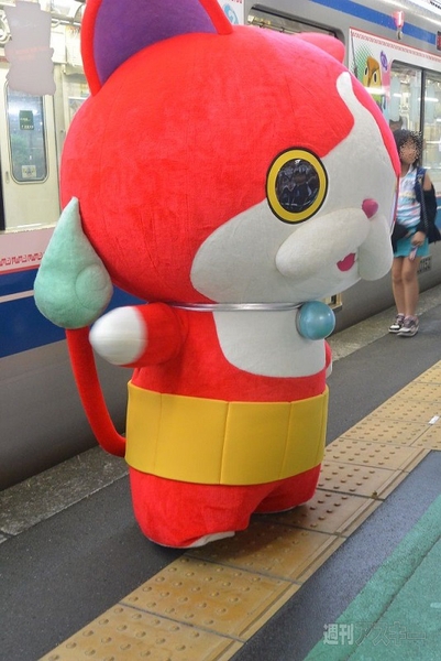 妖怪ウォッチのラッピング電車