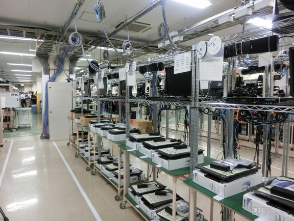 サードウェーブデジノスの拠点に潜入