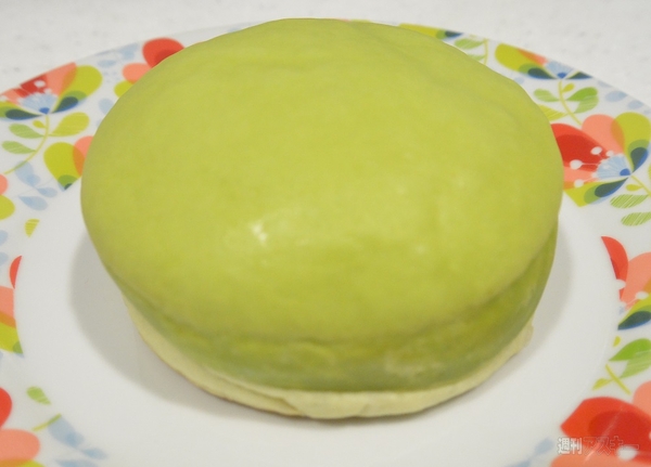 『冷やして食べるしっとりメロンパン（夕張メロンクリーム）』