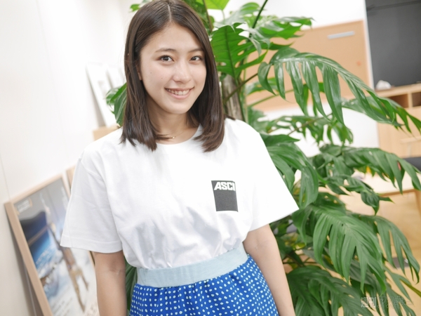 池澤あやか×ASCIIロゴ Tシャツ