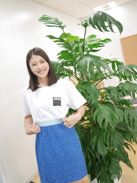 池澤あやか×ASCIIロゴ Tシャツ