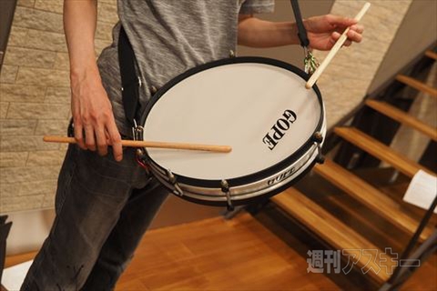 ガンホー・サンバカーニバルチームに密着取材!【その2】 バテリアでアゴゴを叩いちゃいます！