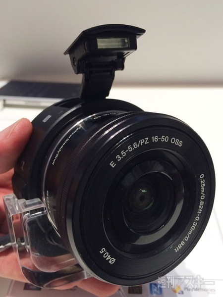 レンズカメラ『ILCE-QX1』現地レビュー アプリ連携強化や周辺機器も