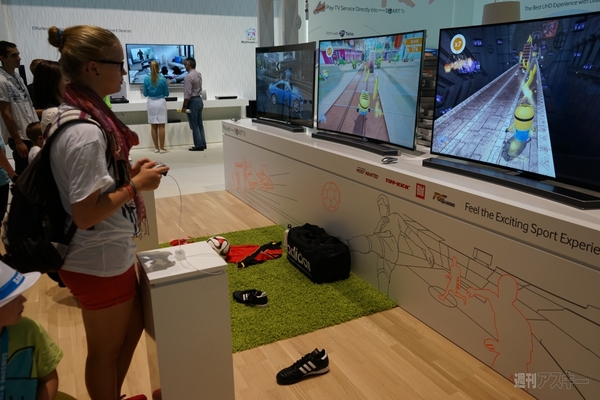 2014年のトレンドは“カーブド型”テレビ：IFA2014