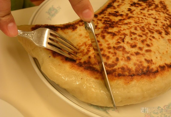 神楽坂飯店のジャンボ餃子