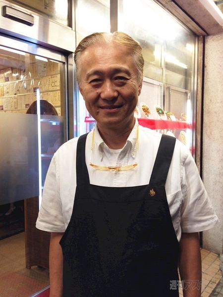 神楽坂飯店のジャンボ餃子