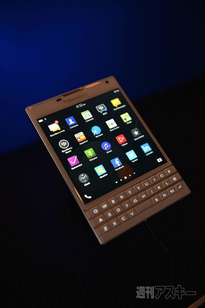 『BlackBerry Passport』