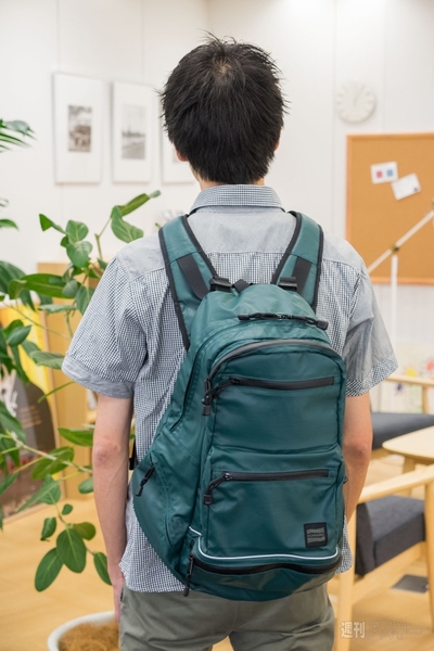 Nomadic撥水デイパック