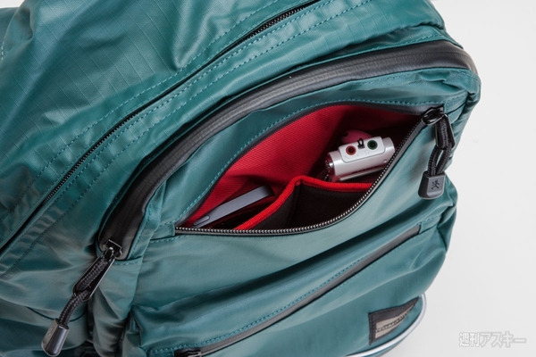 Nomadic撥水デイパック