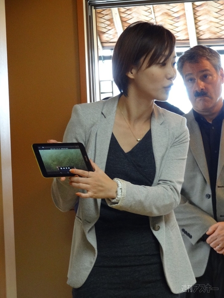 ワイヤレス化を推し進めるインテル RealSense＆Rezenceデモ