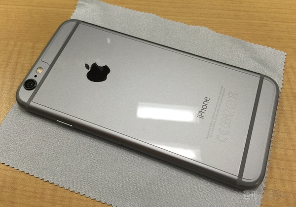 裸族向け Iphone 6 6 Plusの背面保護を考えるパート2 週刊アスキー