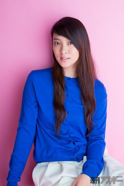 1002号表紙の人・武井咲