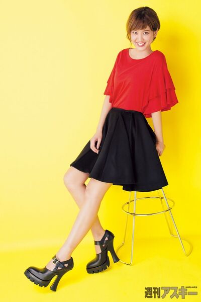 1004号表紙の人・山崎紘菜