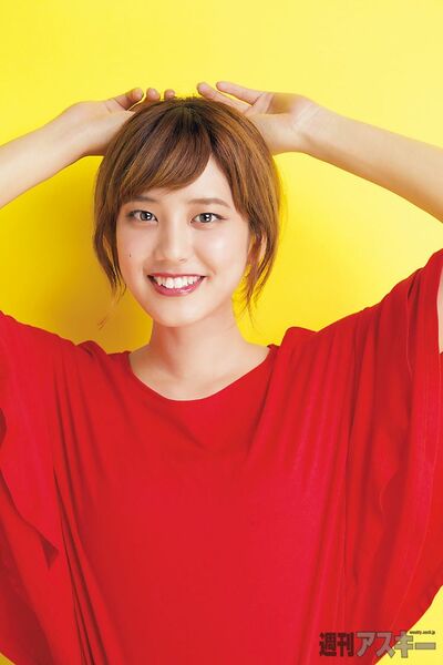 1004号表紙の人・山崎紘菜