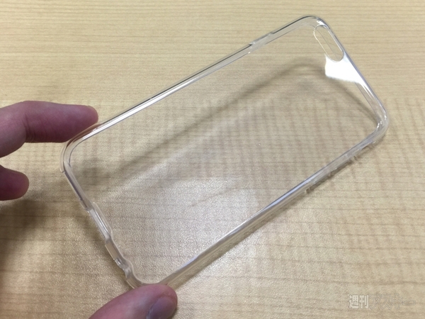 iPhone 6用TPUケース、シンプルを追求するとこうなる