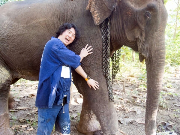 【SIMフリースマホと海外ぶらり旅】サトル、象使いになるの巻