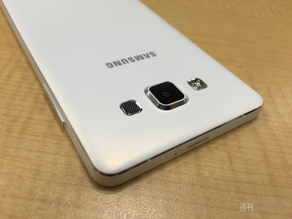 メタルでユニボディーなGALAXY A5こそiPhone対抗馬だった？：週間リスキー