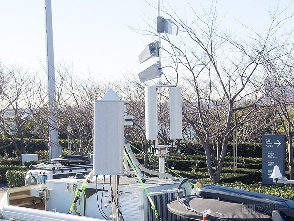 ソフトバンク移動基地局車