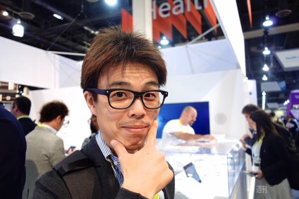 眼電位センサー内蔵ハイテクメガネ『JINS MEME』 データをどう使うかはあなた次第：CES2015
