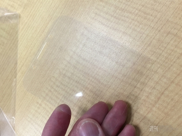 ビザビにBlackBerry Classicを送ったらあっと言う間に保護フィルム発売：週間リスキー