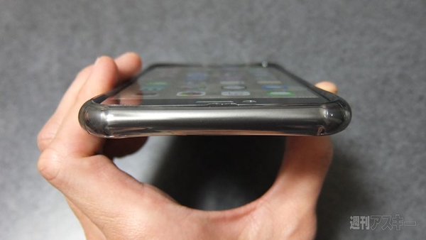 iPhone 6の角を重点的に守るOmakerのケースを試す