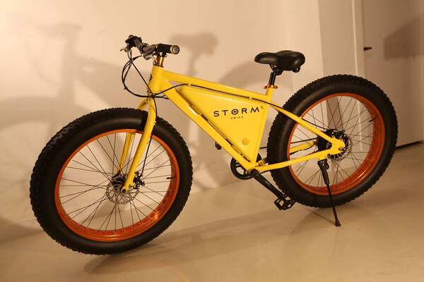 安くても本気の電動自転車が登場 タイヤもぶっとい『STORM eBike』ただいま開発中！ - 週刊アスキー