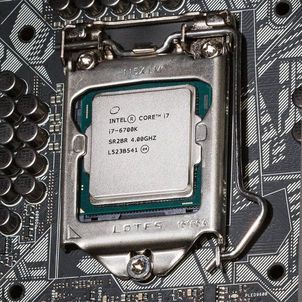 Core I7 6700K  4.0 GHz　CPU　マザーボードその他一式
