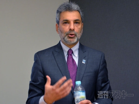 サンディスク　スマホ　USBメモリー