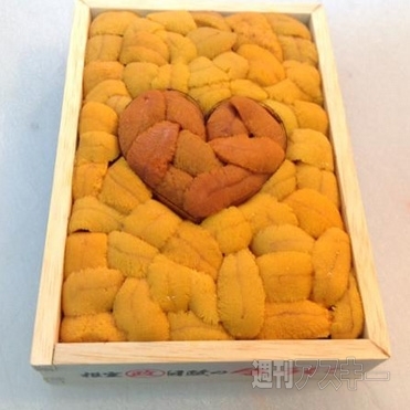 告白成功間違いなし!? バレンタインデー向け「ハート型ウニ」登場─見出しで楽しむネタ6本