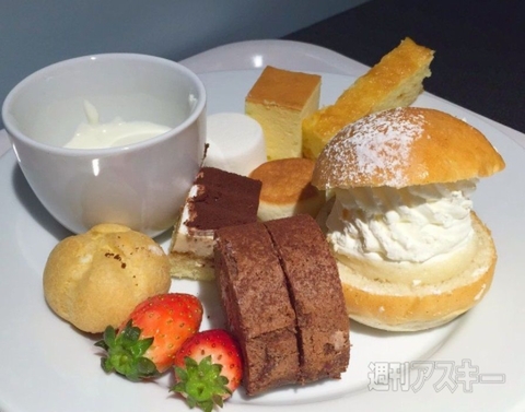 スイーツビュッフェ