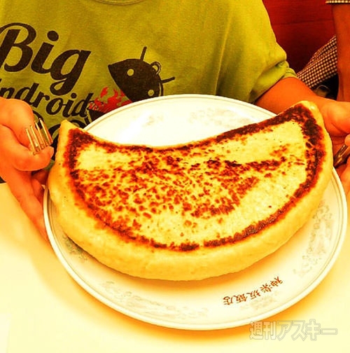 神楽坂飯店のジャンボ餃子