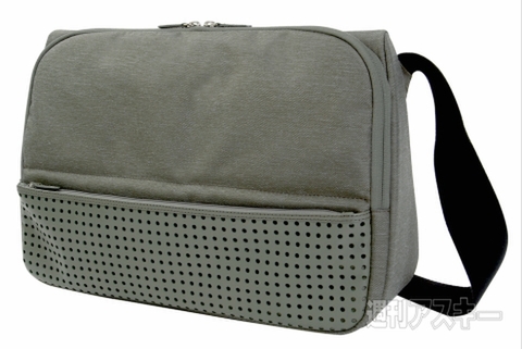 ひらくPCバッグ