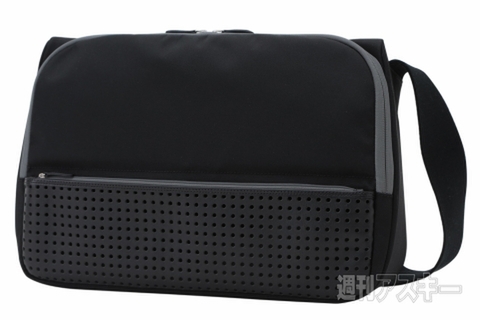 ひらくPCバッグ