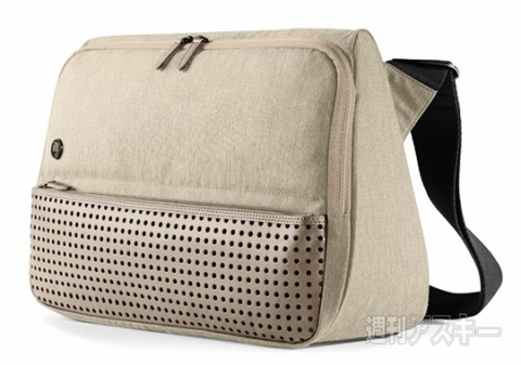 ひらくPCバッグ