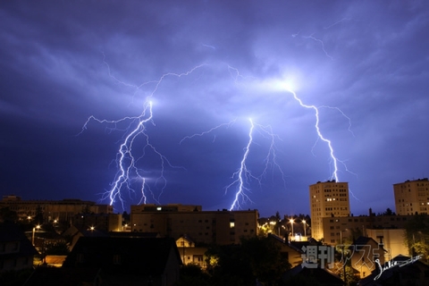 雷を落ちなくする避雷針 がすごすぎて思わず二度見した 落雷抑制システムズの逆転ビジネス 週刊アスキー