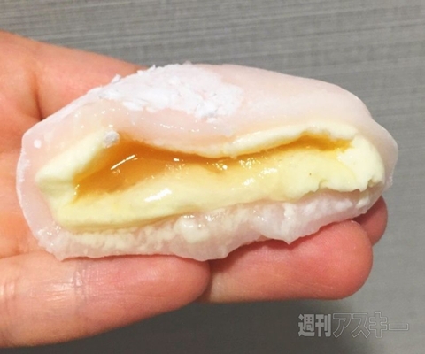 桃レアチーズ大福