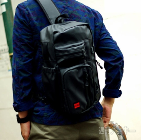 NOMADIC ターポリン2 チェストベルト付きワンショルダー