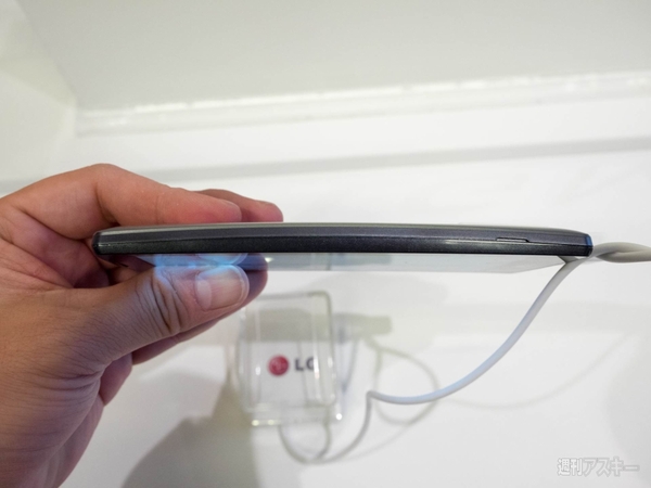 LGは格安スマホに最適なミッドレンジモデルを刷新してカーブデザインに!!：MWC 2015
