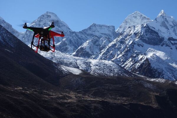 Dji Phantom でエベレストを撮る 最強の山岳カメラマンのドローン空撮術 週刊アスキー