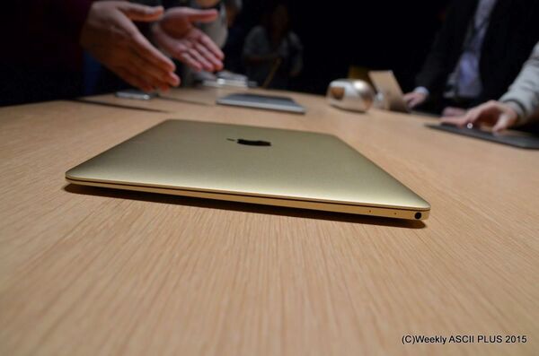 写真で見る12インチ新MacBookは3色展開で極薄となって登場
