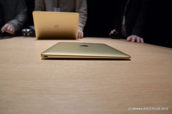 写真で見る12インチ新MacBookは3色展開で極薄となって登場