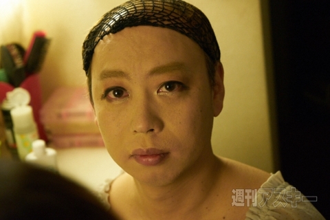 遊び尽くしたオコトの嗜み？ 新宿二丁目ぶらり女装体験：週間リスキー