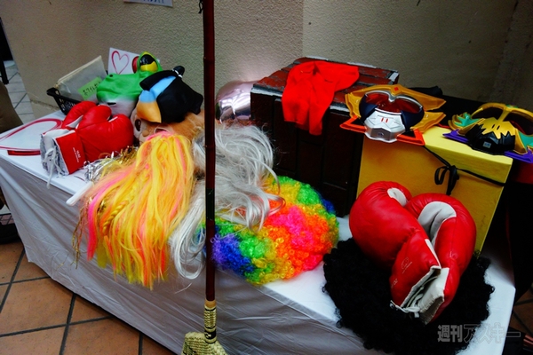 モバイルプリンス、沖縄で48台のiPhoneに激写される：週間リスキー