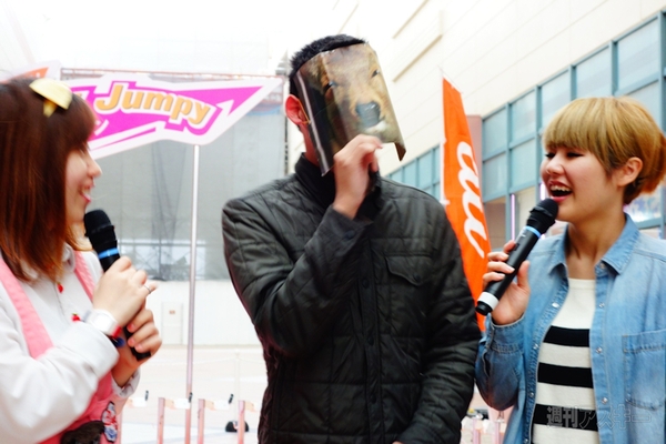 モバイルプリンス、沖縄で48台のiPhoneに激写される：週間リスキー